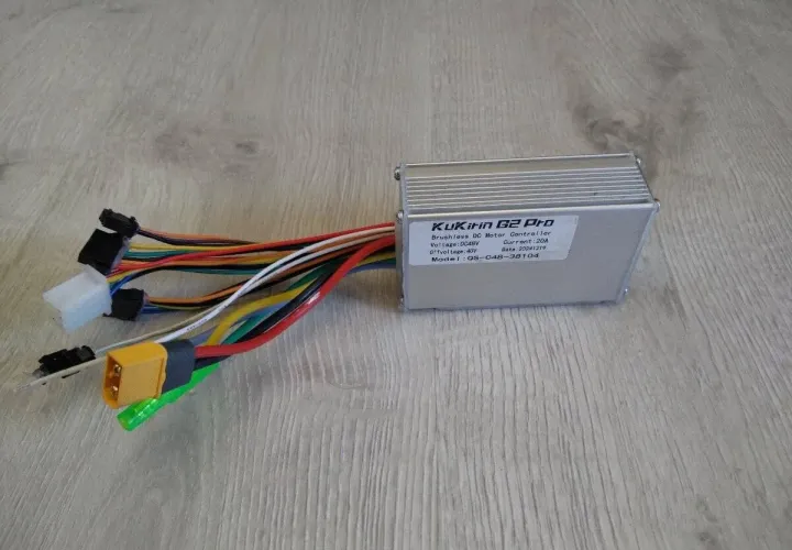  Kukirin g2 pro riadiaca jednotka